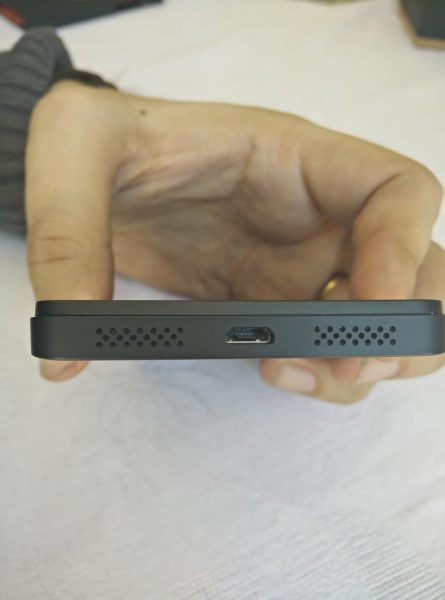Aquaris E45 Connectique