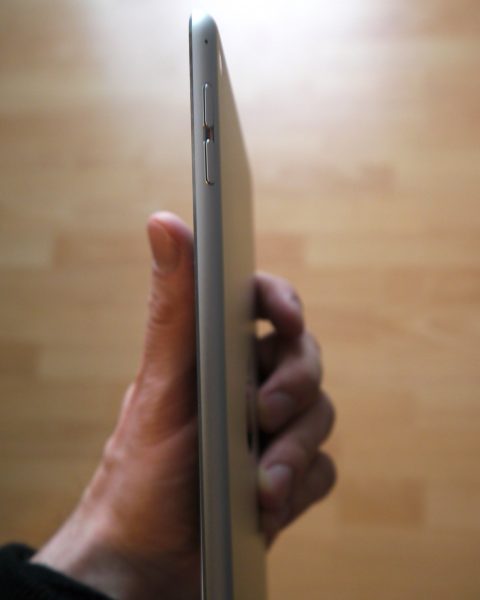 iPad mini 4 vue de côté